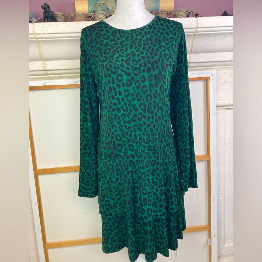 Michael Kors dropped waist stretchy dress w/layered bottom green w/ animal print